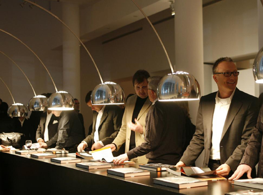 FLOS Presentación Architectural 4